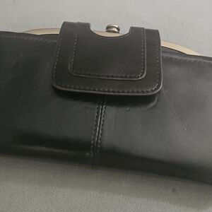 HOBO Black Leather Women's Wallet With Kiss Lock - Like New!